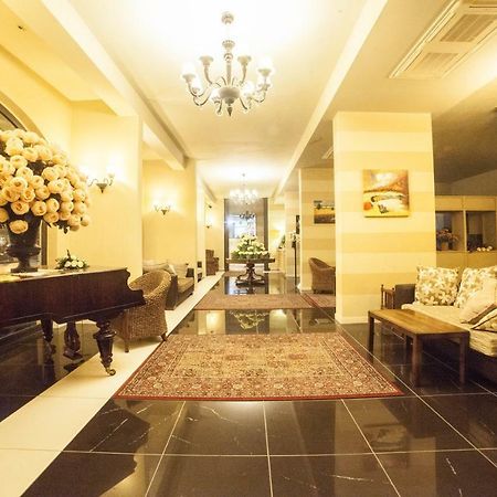 Roccamonfina Palace Hotel Bagian luar foto