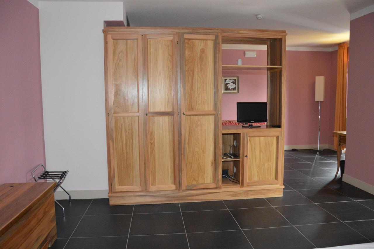 Roccamonfina Palace Hotel Bagian luar foto