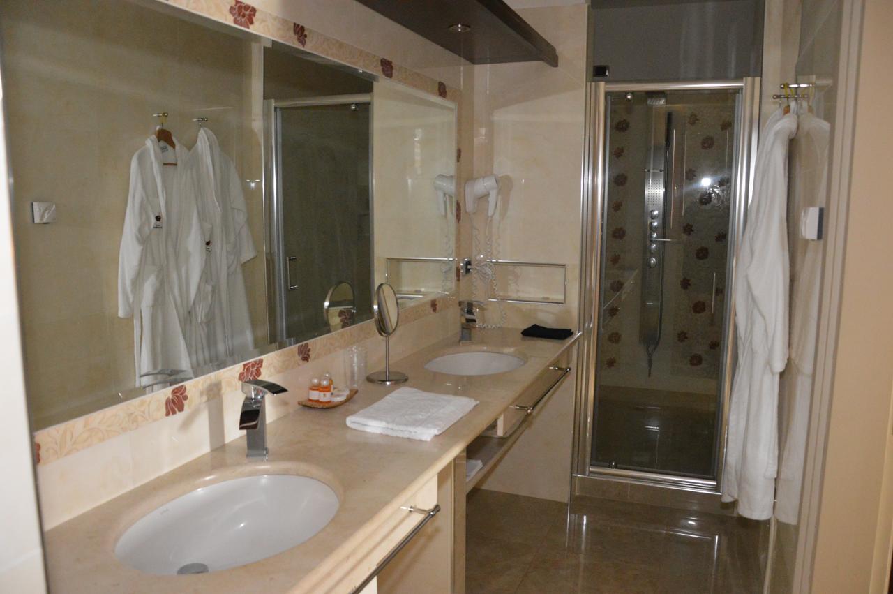 Roccamonfina Palace Hotel Ruang foto