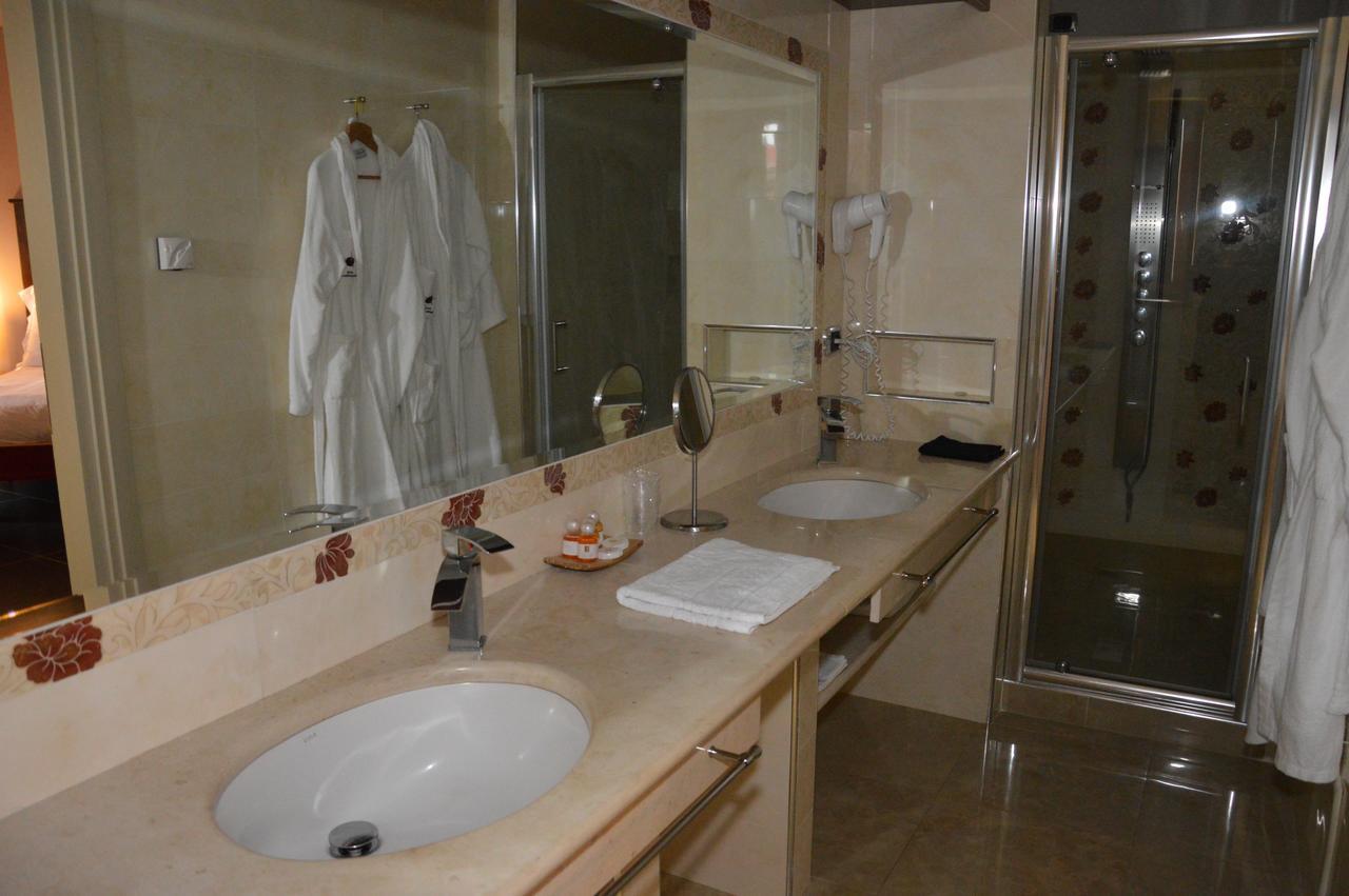 Roccamonfina Palace Hotel Ruang foto