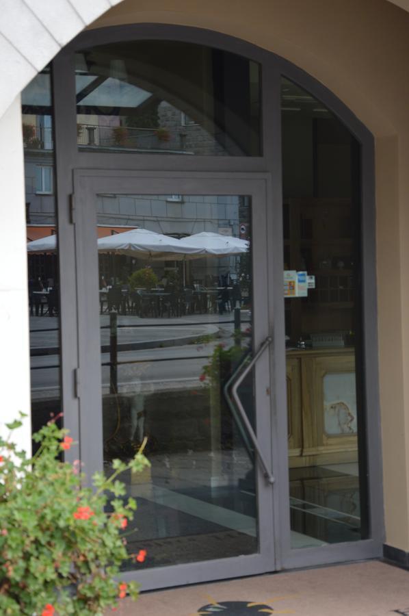 Roccamonfina Palace Hotel Bagian luar foto