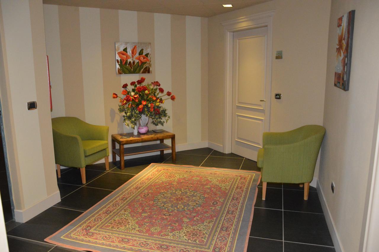 Roccamonfina Palace Hotel Bagian luar foto