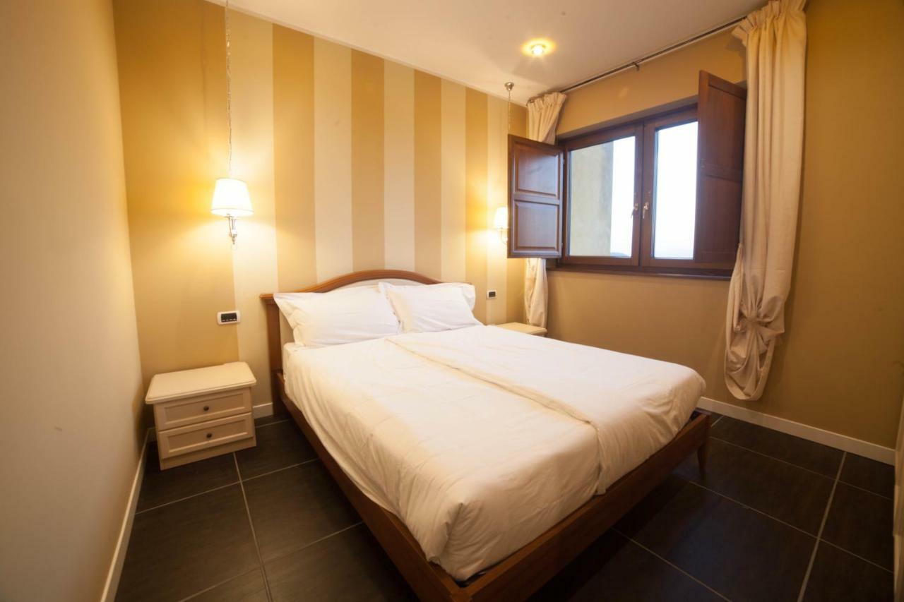 Roccamonfina Palace Hotel Bagian luar foto