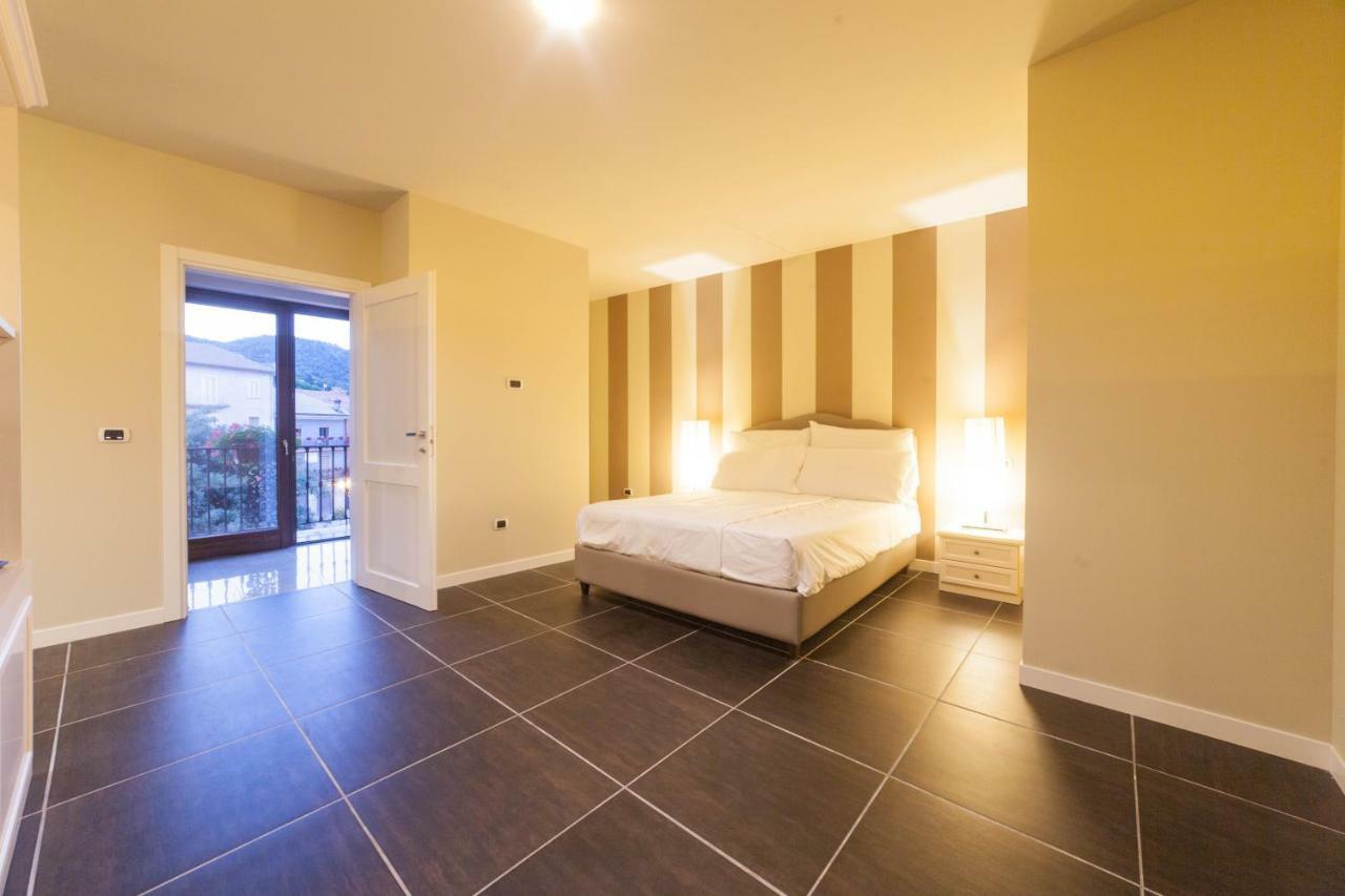 Roccamonfina Palace Hotel Bagian luar foto